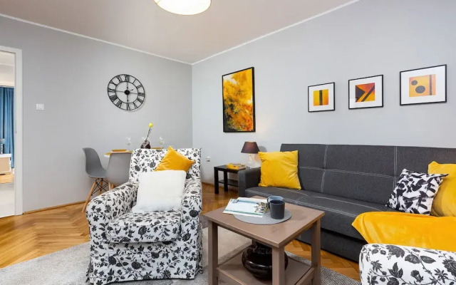 Apartments Warsaw Kredytowa by Renters