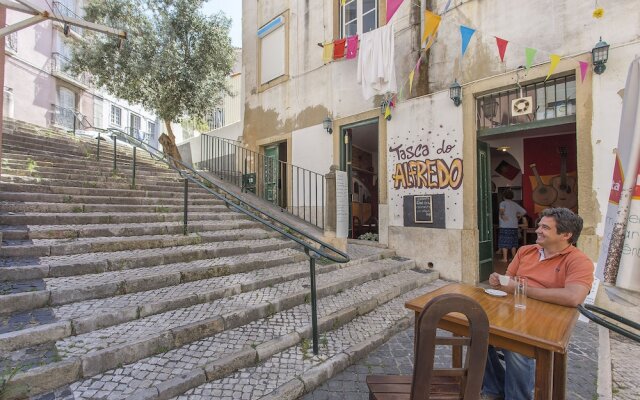 Spacious Alfama Duplex, By TimeCooler