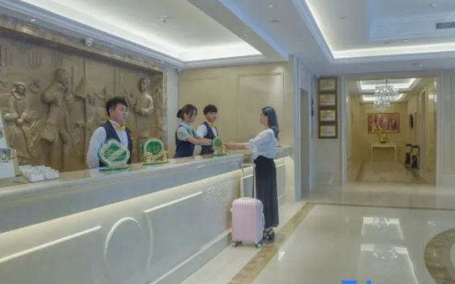 Vienna International Hotel (Water View Park Inn, Ulanhot)