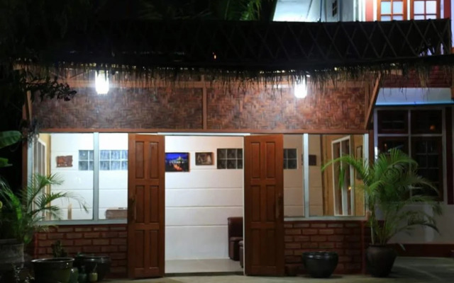 Thiri Nanda Villa