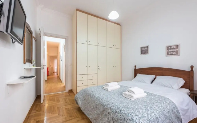 Pagkrati 2 bedroom apartment for 4 persons