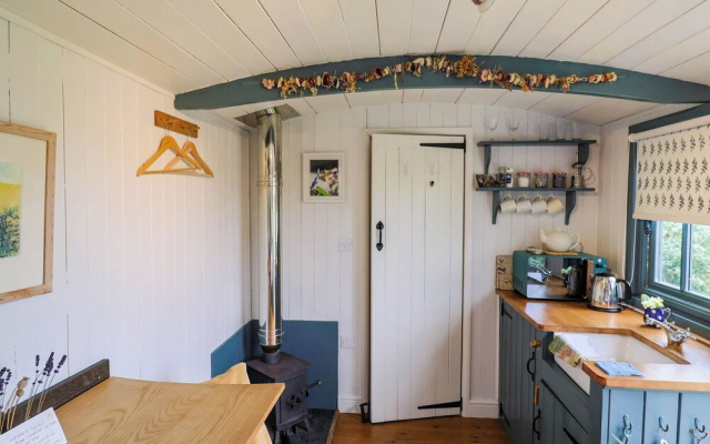 Oak Shepherd Hut