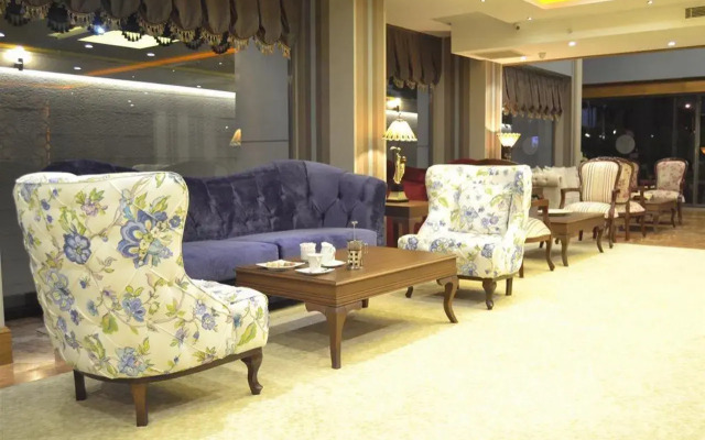 Panagia Suite Hotel