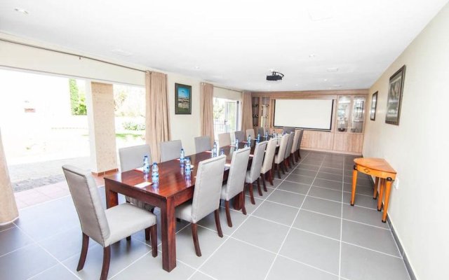 Vetho 2 Apartments OR Tambo Airport