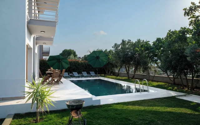 Ölüdeniz Plajına Yakın 3 Yatak Odalı Villa