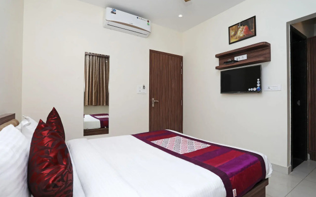OYO 10131 Hotel Raj