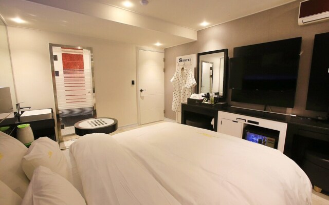 Yangpyeong Show Hotel