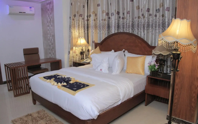 Zimbo Golden Hotel