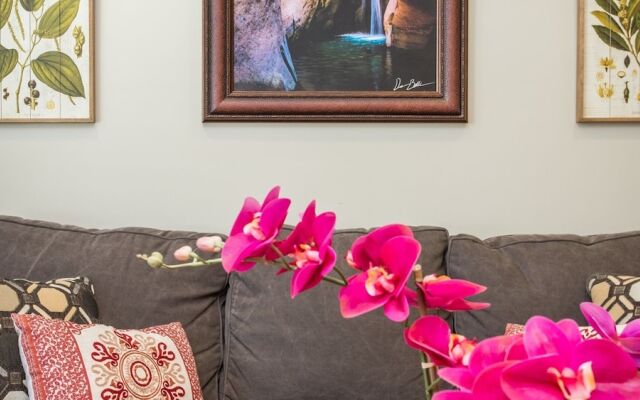 Desert Sunstone 3 Bedroom Apts