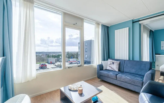 2 Person Apartment With Island View