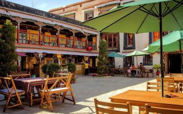 Lhasa Badacang Hotel