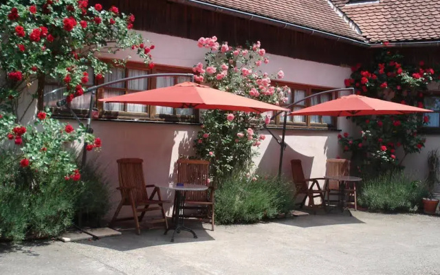 Kreuzerhof Hotel Garni
