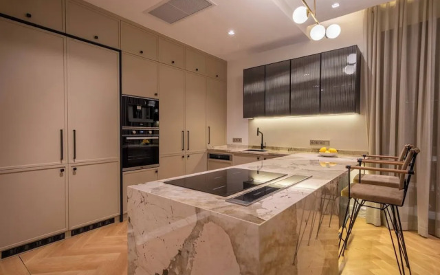 Hills Deluxe - Relaxed Luxury in Style and Serenity
