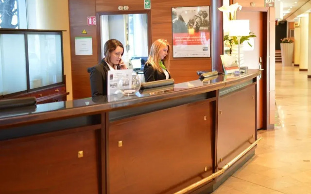 Doubletree By Hilton Paris Bougival