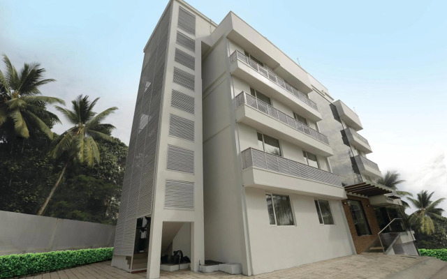 OYO 1686 Park Connect Hotel