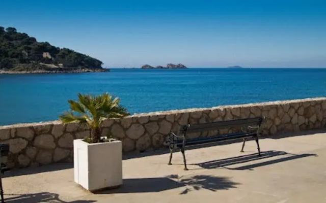 Anna Guesthouse