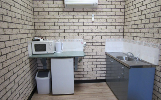 Cowra Crest Motel