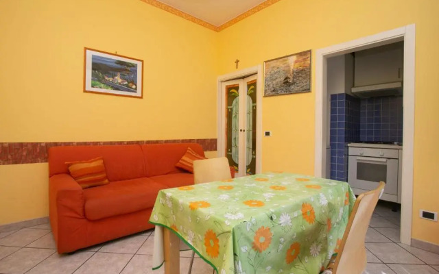 M116 - Marcelli, bilocale in centro e fronte mare