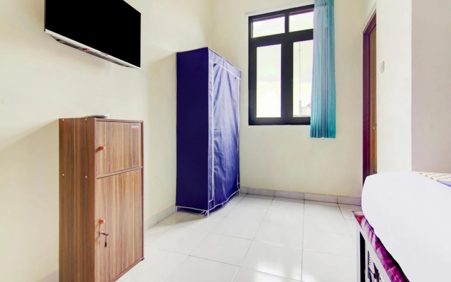 SPOT ON 90152 Garuda Bima Residence Syariah – Guest Rooms – Tangerang