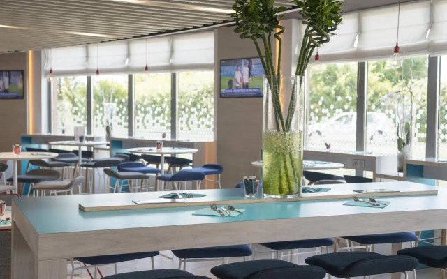 Holiday Inn Express Paris - Velizy by IHG