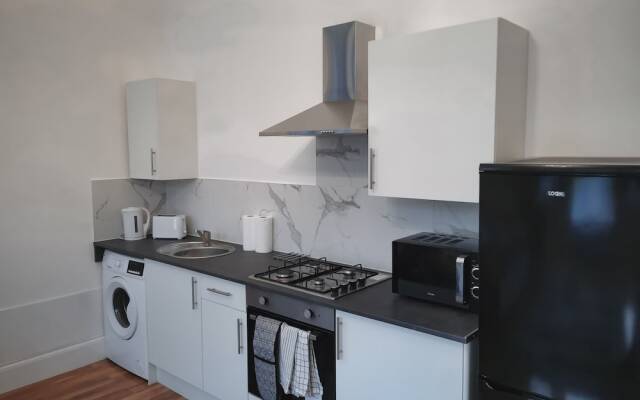 SH Apartments - Dixon Street