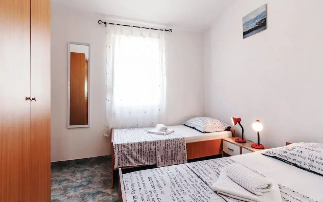 Apartments Hak - One Bedroom Apartment With Terrace and Sea View