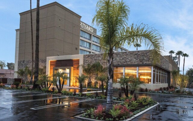 Courtyard by Marriott Los Angeles Woodland Hills