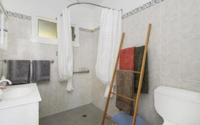 Whitecaps, 26 East Street