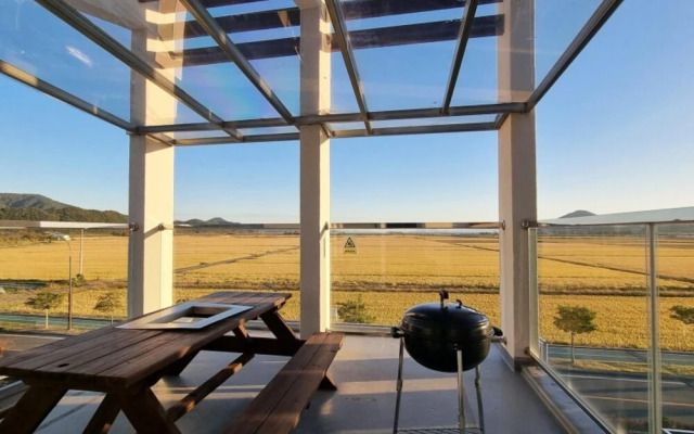 Suncheon Suncheon Pension 702 (1 minute walk from Suncheon Bay Wetland)