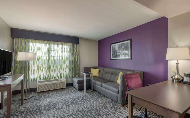 La Quinta Inn & Suites by Wyndham Visalia/Sequoia Gateway