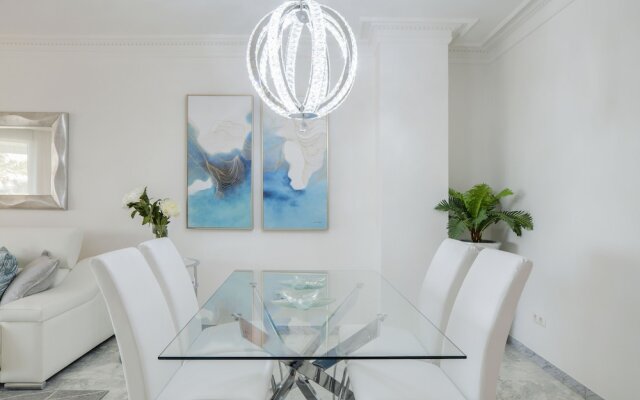 Esmeralda Coral Beach Marbella 2 bed Apt