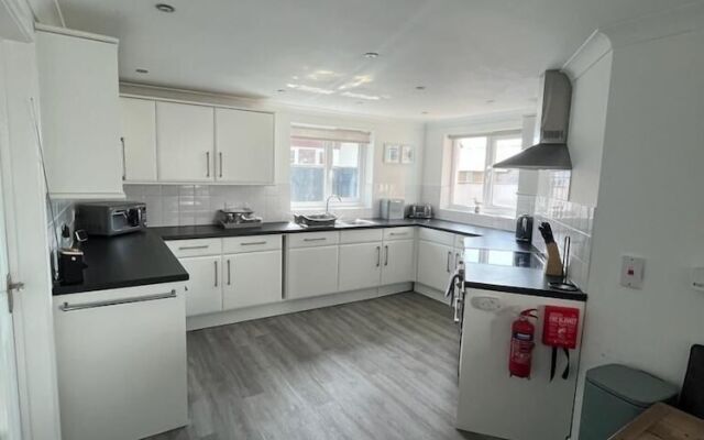 Bescot House, Bramble Hill, Bude, 4 bed det House