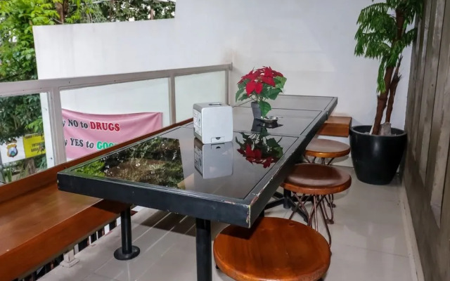 RedDoorz near Exit Toll Kota Satelit 2