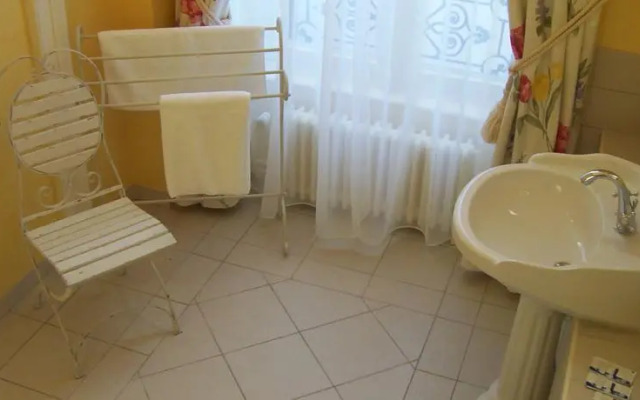 Les Terrasses de lEnclos - Enclos de lévêché