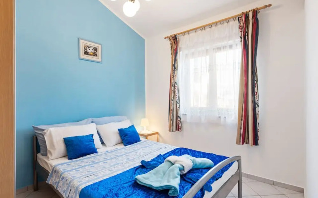 Holiday Home in Jasenice Near Maslenica Beach