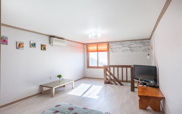 Namhae Seaside Traveling Pension