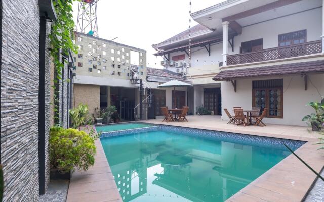 OYO 1421 Kasmaran Guest House Syariah