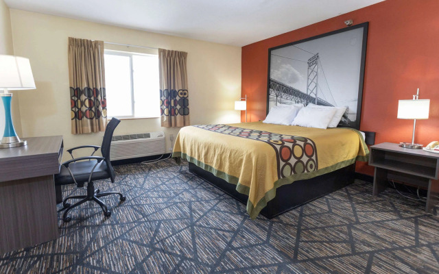 Super 8 by Wyndham Big Rapids