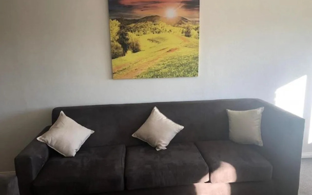 Carlton Suites