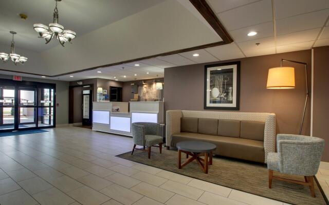 Holiday Inn Express & Suites Lebanon by IHG