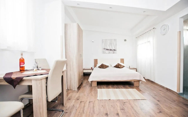 The Garden Rooms & Suites