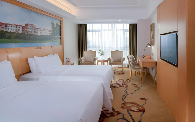 Hampton by Hilton Beihai High-Speed Train Station