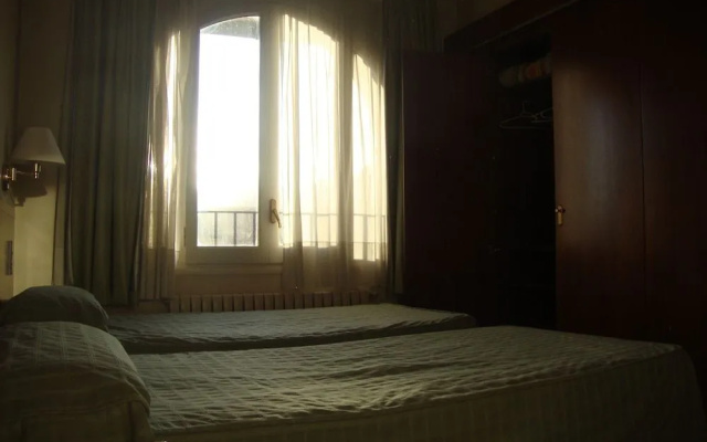Hostal Victor