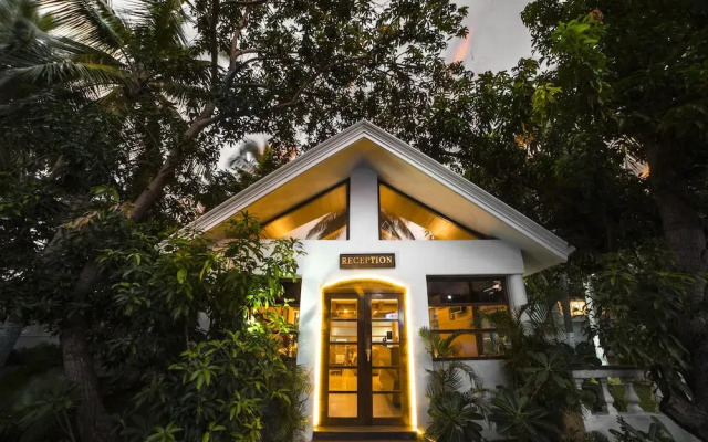 Shelter Beach Resort