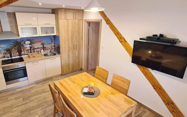 Attic Split apartment near city centre