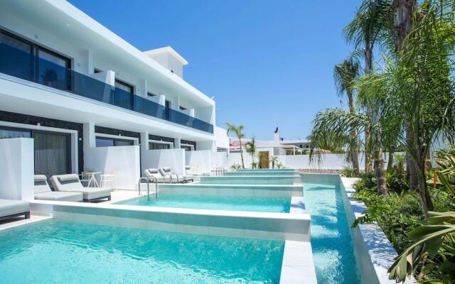 Vanik Suites