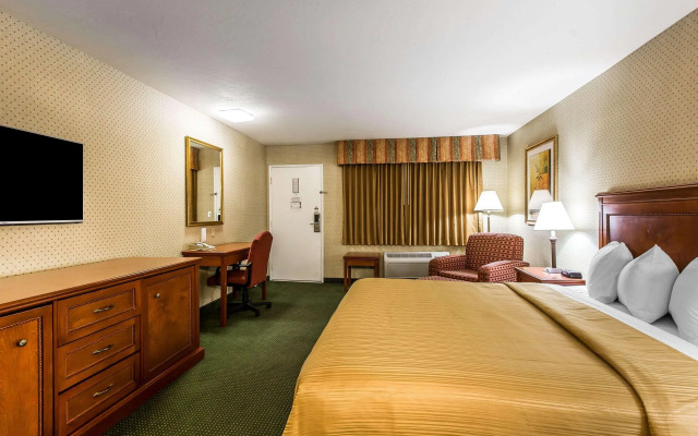 Quality Inn Near China Lake Naval Station