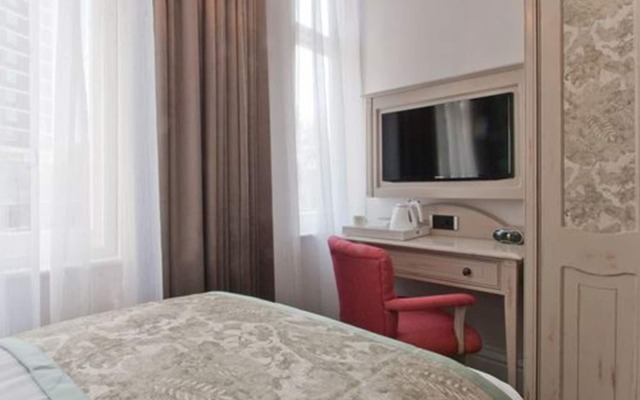 W12 Rooms
