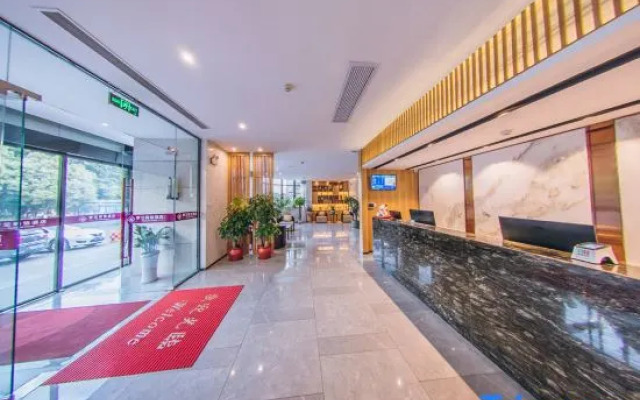 Roland Jinyi Hotel