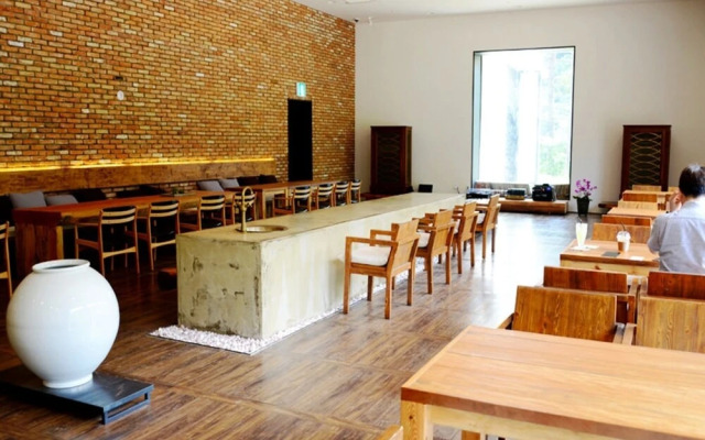 Pyeongchang Goryeogoong Hanok Hotel